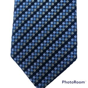 Zylos George Machado geometric tie